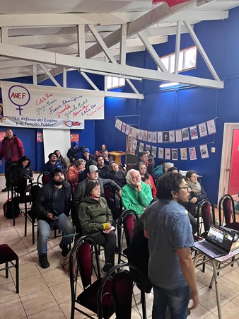 Con conversatorio y microdocumental continúa proceso de sensibilización sobre contaminación en Alto Mañihuales