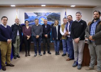  ALCALDE DE COCHRANE Y GOBERNADOR REGIONAL REAFIRMAN COMPROMISO EN LA CELERIDAD DE PROYECTOS ESTRATÉGICOS EN LA COMUNA DE COCHRANE
