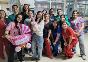 Bebé nacida con 22 semanas de gestación sobrevive y es dada de alta en Hospital Regional Coyhaique
