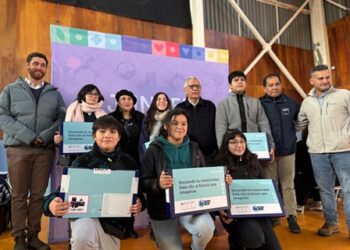 Junaeb Inició en Coyhaique entrega de Becas TIC a 865 estudiantes de Séptimo Básico de la región