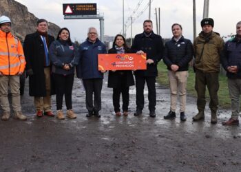 SENDA y MOP refuerzan mensaje preventivo con instalación de panel en Ruta 7