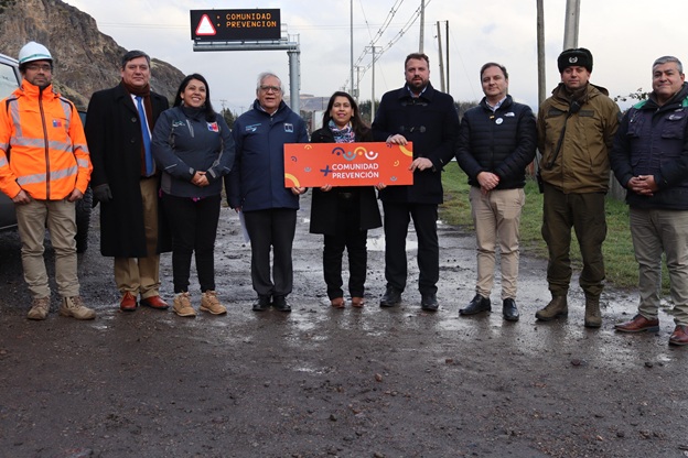 SENDA y MOP refuerzan mensaje preventivo con instalación de panel en Ruta 7