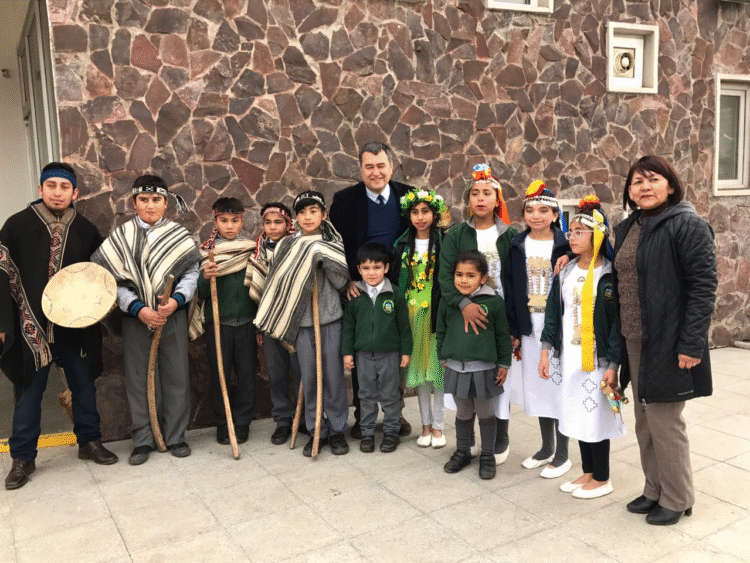 Columna: «Que Florezca la Identidad: El We Tripantu que las Escuelas Necesitan»