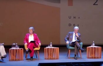 Desregulación, bajar impuestos y falta de medidas contra el impacto ambiental: Las propuestas de Kast, Matthei y Jara para las salmoneras
