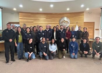 Servicios públicos de Aysén comparten experiencias en taller para elaboración de guía nacional de zonificaciones costeras regionales