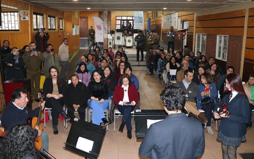 39 Familias del comité San Luis Guanella de Coyhaique recibieron las escrituras de sus viviendas