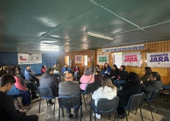 Realizan encuentro de coordinación en Chile Chico en el marco de la candidatura presidencial de Jeannette Jara