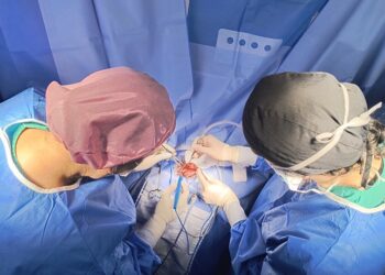 Cirugía en vigilia: Equipo de Neurocirugía del HRC opera tumor cerebral con innovadora y compleja técnica con paciente despierta