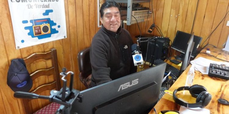 Narciso Nahuelquín, la voz que hace patria desde el mar de Guaitecas