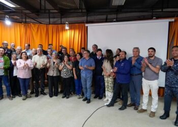 PUERTO AYSÉN INICIA OFICIALMENTE LA TEMPORADA TURÍSTICA 2025–2026 CON EL LANZAMIENTO DEL EIKA Y NUEVOS HITOS FLUVIALES.