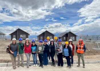 Dirigentes destacan avance del 70% en construcción de las primeras 237 viviendas de la Chacra G 1 de Coyhaique