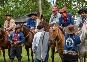 COCHRANE CELEBRARÁ SU 72° ANIVERSARIO CON JINETEADAS NOCTURNAS, MÚSICA Y TRADICIONES EN EL PARQUE COSTUMBRISTA