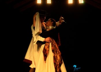 La comunidad celebró el Día Internacional de la Danza junto a Zingara y Teatro Austral