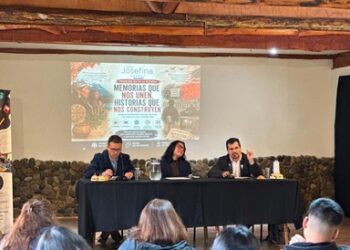 Memoria histórica y democracia marcaron jornada de reflexión en el CEIA Josefina Méndez