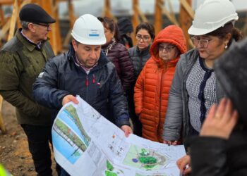 Avanzan las obras para mejorar el área verde de Avenida Costanera en Puerto Aysén