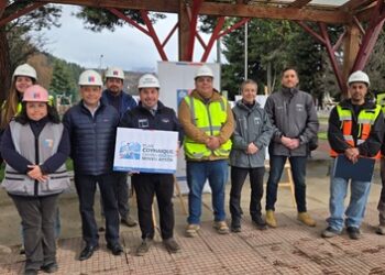 PLAN «COYHAIQUE CAMINA SEGURO»: MINVU Y SERVIU ENTREGAN TERRENO PARA HISTÓRICA MODERNIZACIÓN DE RUTAS PEATONALES EN EL CENTRO DE LA CIUDAD
