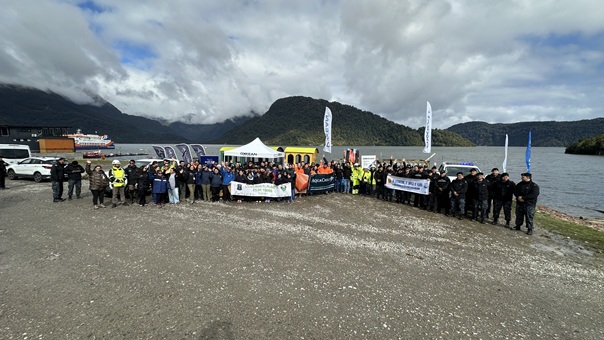 Menos residuos y más conciencia ambiental marca nueva jornada de limpieza de playas en Aysén.
