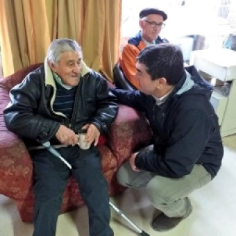 tehuelche noticias: FOSIS gestiona firma de poderes para que Adultos Mayores de Hogares Obra Don Guanella puedan cobrar Subsidio de Calefacci&oacute;n.