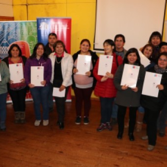 tehuelche noticias: Ministerio de Vivienda Entreg&oacute; Subsidios y Realiz&oacute; Participaci&oacute;n  Ciudadana para Dise&ntilde;ar la Futura Plaza de Puerto Cisnes