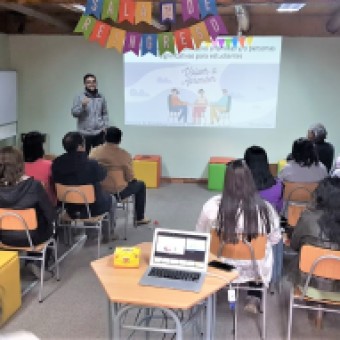 tehuelche noticias: Proyecto de Escuela de Reingreso de J&oacute;venes del CEIA Josefina M&eacute;ndez de Coyhaique se adjudic&oacute; recursos del  Ministerio de Educaci&oacute;n