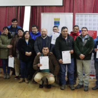 tehuelche noticias: Ministerio de Econom&iacute;a Entrega Recursos Para La Pesca Artesanal de la Comuna de Cisnes