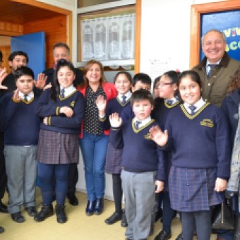 tehuelche noticias: Escuela Litoral Austral de Puerto Ays&eacute;n recibi&oacute; reconocimiento por adjudicarse fondo para ejecutar innovador proyecto que potencia la buena Convivencia Escolar