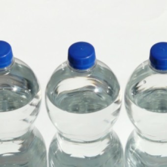tehuelche noticias: Alta concentraci&oacute;n de ars&eacute;nico: agua embotellada chilena no cumplir&iacute;a normas para el consumo