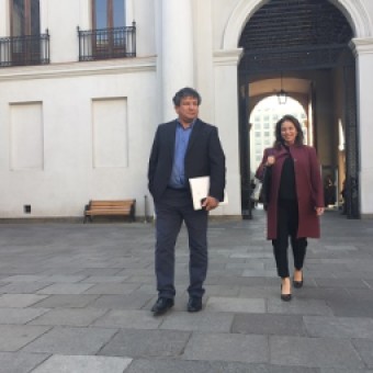 tehuelche noticias: SENADORA ORDENES Y DIPUTADO ALINCO PIDEN MEJORAR LA SEGURIDAD VIAL PARA HABITANTES DE CERRO CASTILLO