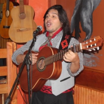 tehuelche noticias: Folclorista y Humorista El &ldquo;Rolo&rdquo; Contreras Present&oacute; su Trabajo en Coyhaique