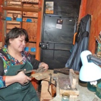 tehuelche noticias: SernamEG y CONADI invitan a postular a la VIII Expo Feria Mujeres Emprendedoras Ind&iacute;genas
