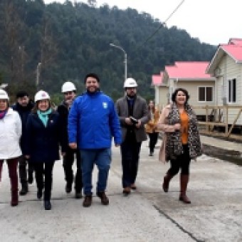 tehuelche noticias: Dirigenta de Puerto Cisnes: &ldquo;El nacimiento de un hijo es s&uacute;per importante, pero entregarle un hogar a ellos, es mejor a&uacute;n&rdquo;