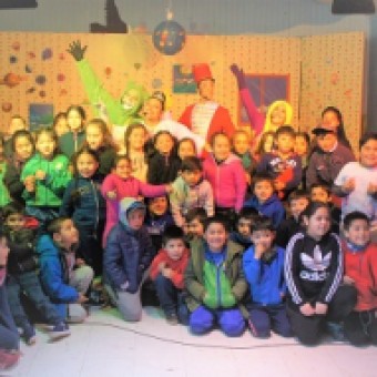 tehuelche noticias: EL SOLDADITO DE PLOMO: MUNICIPALIDAD DE COYHAIQUE CELEBRA EL D&Iacute;A DEL NI&Ntilde;O CON OBRA DE TEATRO DE ESTE TRADICIONAL CUENTO INFANTIL