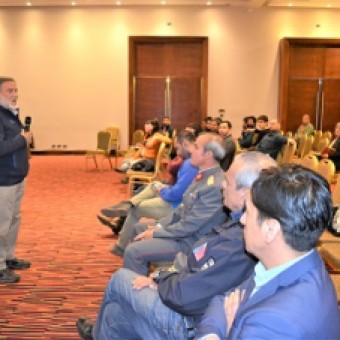 tehuelche noticias: Monta&ntilde;ista y Educador Claudio Lucero comparti&oacute; en Coyhaique la conferencia &ldquo;El Profesor, Gu&iacute;a y L&iacute;der&rdquo;