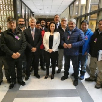 tehuelche noticias: SENADORES ORDENES, SANDOVAL Y BIANCHI ENTREGAN APOYO A PESCADORES DE AYS&Eacute;N Y MAGALLANES ANTE TRAMITACI&Oacute;N DE LEY DE PESCA