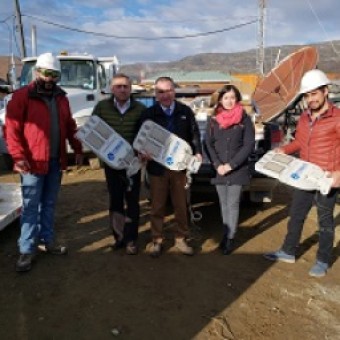 tehuelche noticias: Municipalidad de Cochrane realiz&oacute; entrega de 40 luminarias led para la comuna