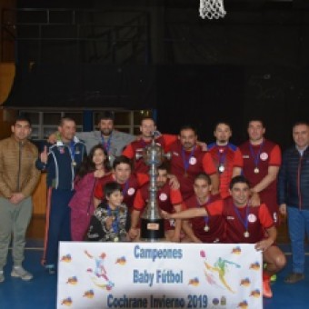 tehuelche noticias: Deportivo Municipal, Taberna y Club Cochrane: los Nuevos Campeones del Torneo de Baby F&uacute;tbol de Invierno de Cochrane