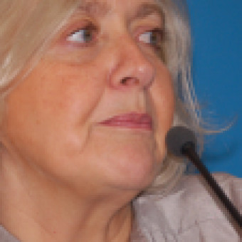 tehuelche noticias: M&oacute;nica Gonz&aacute;lez recibe el Premio Nacional de Periodismo 2019