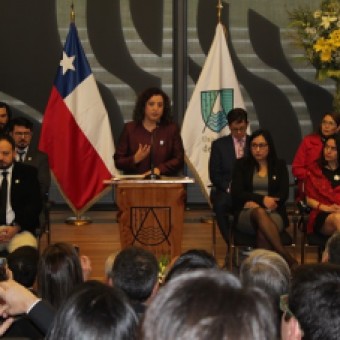 tehuelche noticias: Natacha Pino Acu&ntilde;a Asumi&oacute; como Nueva Rectora de la Universidad de Ays&eacute;n