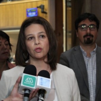 tehuelche noticias: SENADORA ORDENES DESTACA APROBACI&Oacute;N DE PROYECTO SOBRE TITULARIDAD DE HORAS DE EXTENSI&Oacute;N DOCENTE