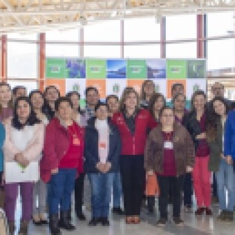 tehuelche noticias: Mujeres Jefas de Hogar se re&uacute;nen en Encuentro Comunal organizado por SernamEG y Municipalidad de Ays&eacute;n