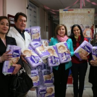 tehuelche noticias: Desarrollo Social y Familia entrega pa&ntilde;ales a Hospital Regional provenientes de acuerdo tras colusi&oacute;n de empresas de papel