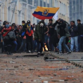 tehuelche noticias: En Ecuador el ajuste, la represi&oacute;n y el discurso de odio marcan el rumbo del gobierno de Len&iacute;n Moreno