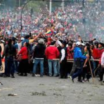 tehuelche noticias: Las calles est&aacute;n tomadas en Ecuador a pesar de la represi&oacute;n