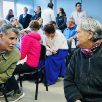 tehuelche noticias: ADULTOS MAYORES DE LA REGI&Oacute;N DE AYS&Eacute;N DIALOGAN CON AUTORIDADES Y SERVICIOS CONOCIENDO SUS DERECHOS Y BENEFICIOS