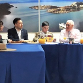 tehuelche noticias: En Cisnes: pareja de Chile Chico gan&oacute; campeonato de cueca &ldquo;J&oacute;venes del Bicentenario&rdquo;
