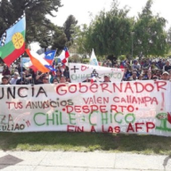 tehuelche noticias: En medio de protesta social: Chile Chico exige la renuncia del Gobernador y Seremi de Transportes