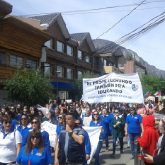 tehuelche noticias: Exitosa Huelga General en Chile Termina con Disturbios