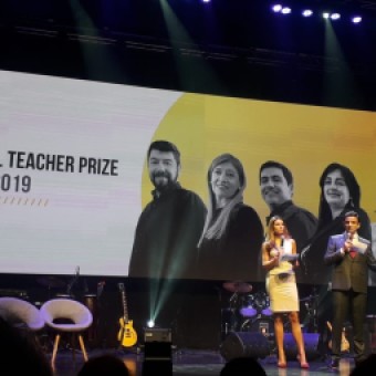 tehuelche noticias: Educadora de JUNJI Gladys &ldquo;Vicky&rdquo; P&eacute;rez Sebik es premiada por el Global Teacher Prize