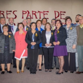 tehuelche noticias: Doce funcionarios de la Red Asistencial de Salud Ays&eacute;n fueron homenajeados en ceremonia de egreso institucional