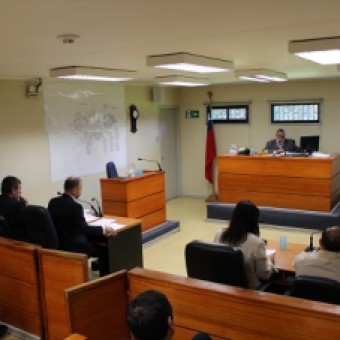 tehuelche noticias: Coyhaique: Defensa de oficial investigado por obstrucci&oacute;n a la justicia solicit&oacute; audiencia de control de cautelares